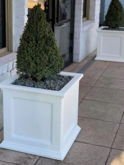 Fairfield Self-Watering Square Planter, 20” X 20” -Garden Tools Store 39 618 213V tif