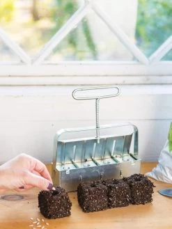 Soil Blocker, 4 Cell -Garden Tools Store 8599790 18641 tif