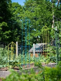 Zenith Folding Garden Supports, Set Of 2 -Garden Tools Store 8600072 0449 tif