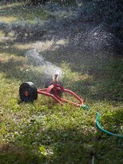 Wheeled Sprinkler Sled -Garden Tools Store 8610520 06V tif